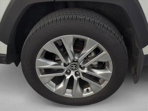 Wind Chill Pearl 2025 Toyota RAV4 XLE Premium