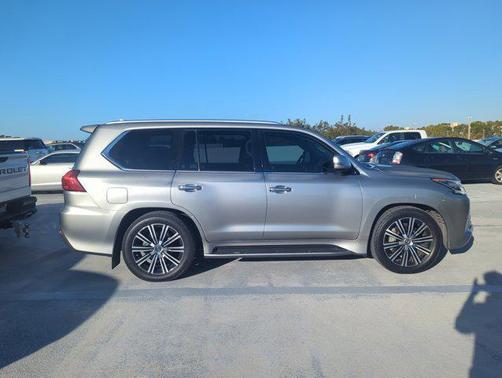 2021 Lexus LX 570 Three-Row