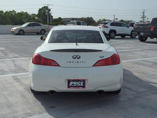 2012 INFINITI G37 Base