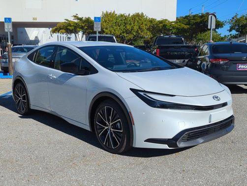 2025 Toyota Prius XLE
