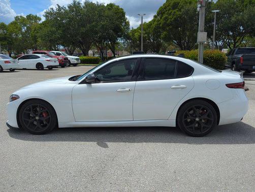 2020 Alfa Romeo Giulia Sport