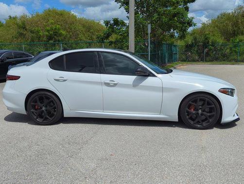 2020 Alfa Romeo Giulia Sport