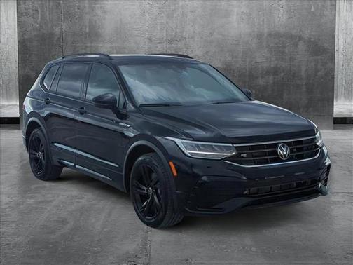 2024 Volkswagen Tiguan 2.0T SE R-Line Black