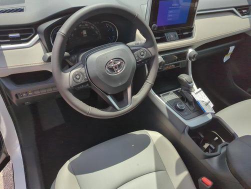 2025 Toyota RAV4 Hybrid XLE Premium