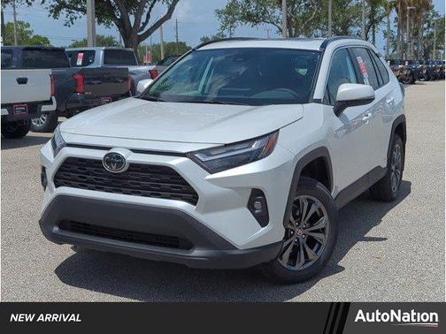 2025 Toyota RAV4 Hybrid XLE Premium