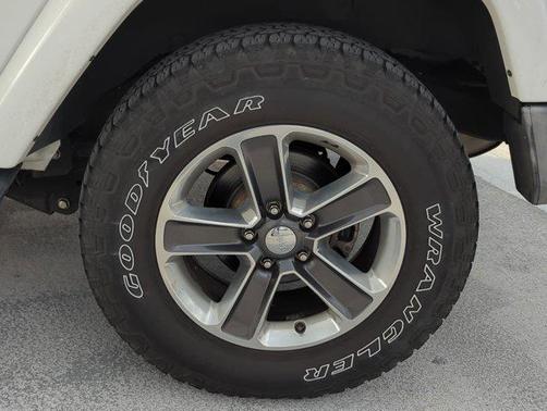 2016 Jeep Wrangler Sahara