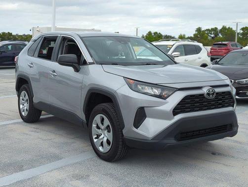 2022 Toyota RAV4 LE