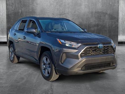 2022 Toyota RAV4 Hybrid XLE