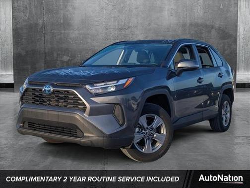 2022 Toyota RAV4 Hybrid XLE
