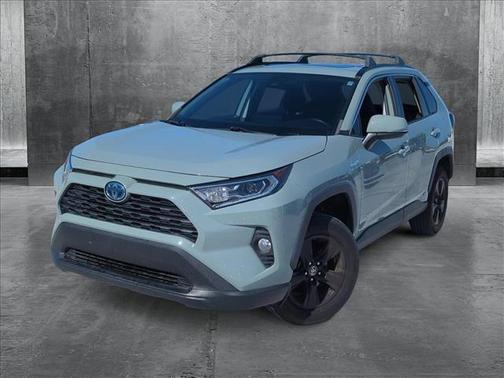 2021 Toyota RAV4 Hybrid XLE