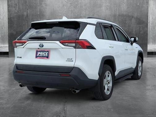2021 Toyota RAV4 Hybrid XLE