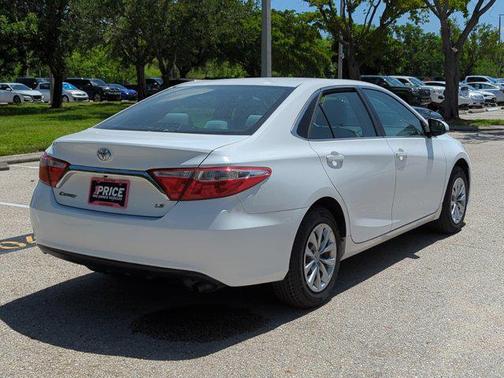 2017 Toyota Camry LE