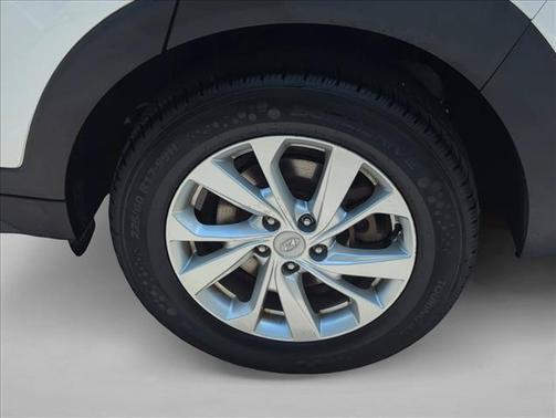 Cream White 2020 Hyundai TUCSON Value