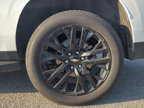 Summit White 2024 Chevrolet Suburban LS