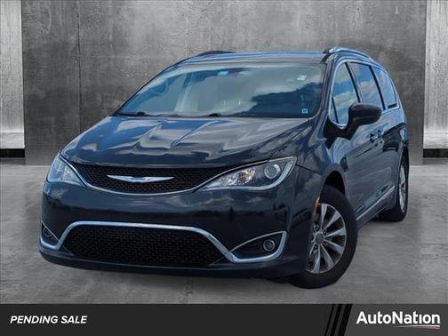 2018 Chrysler Pacifica Touring-L
