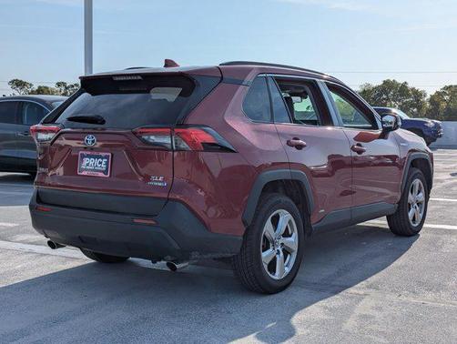 2021 Toyota RAV4 Hybrid XLE Premium
