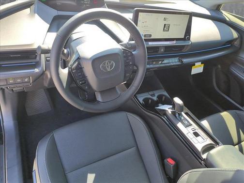 2025 Toyota Prius L