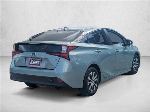 2021 Toyota Prius LE