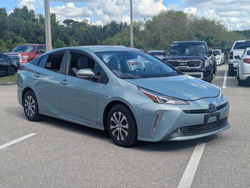 2021 Toyota Prius LE