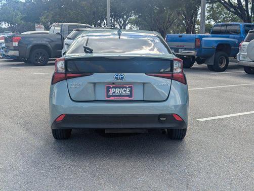2021 Toyota Prius LE