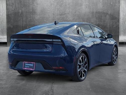2025 Toyota Prius L