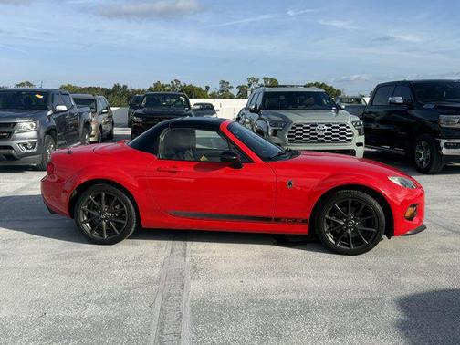 2014 Mazda MX-5 Miata Club