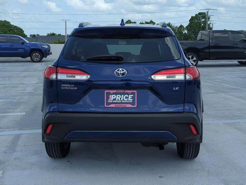2024 Toyota Corolla Cross LE