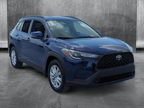 2024 Toyota Corolla Cross LE