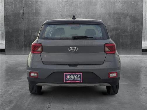 2020 Hyundai VENUE SE