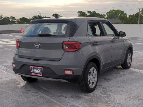 2020 Hyundai VENUE SE
