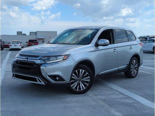 2019 Mitsubishi Outlander SE