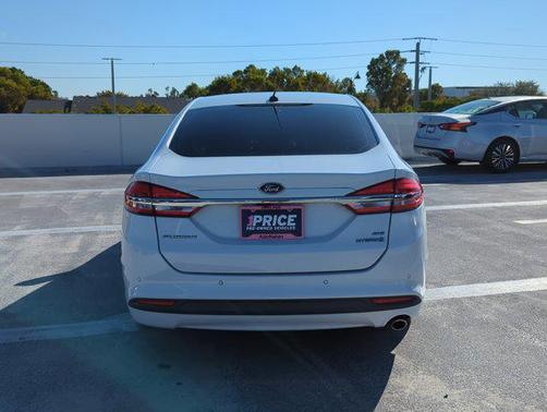 2017 Ford Fusion Hybrid SE