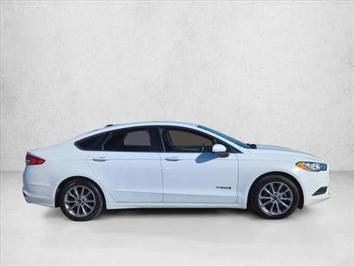2017 Ford Fusion Hybrid SE