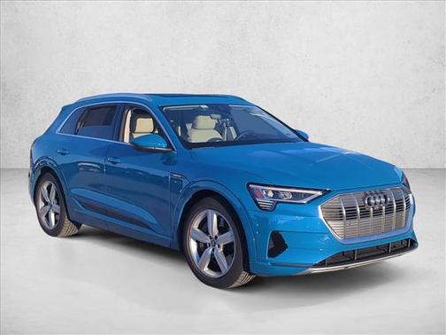 2019 Audi e-tron Premium Plus
