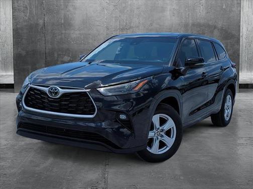 2022 Toyota Highlander LE