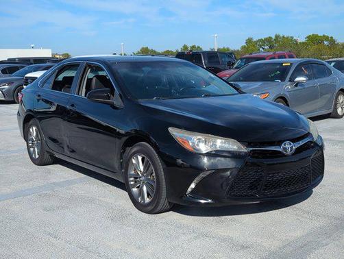 2017 Toyota Camry SE