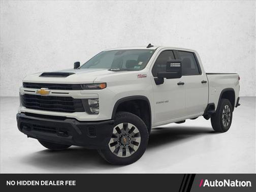 Summit White 2025 Chevrolet Silverado 2500 Custom