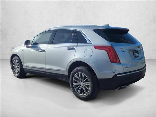Radiant Silver Metallic 2018 Cadillac XT5 Luxury