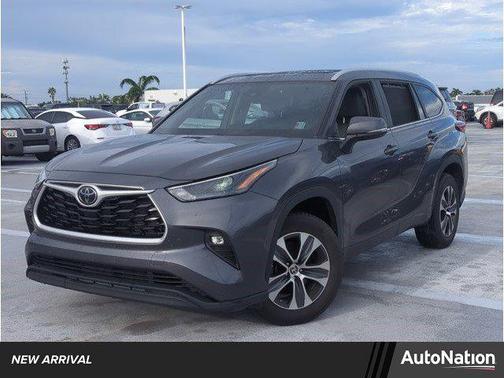 2023 Toyota Highlander XLE