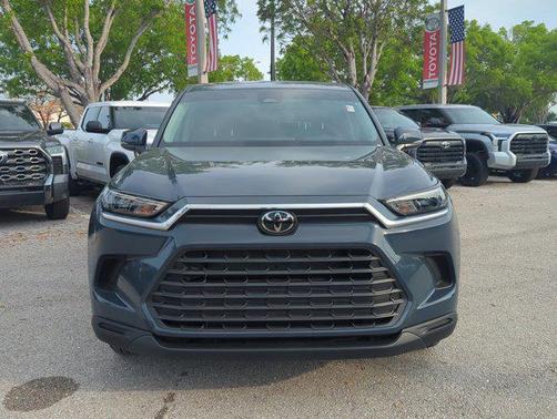 Storm Cloud 2025 Toyota Highlander LE