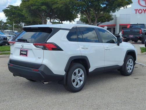 2025 Toyota RAV4 LE