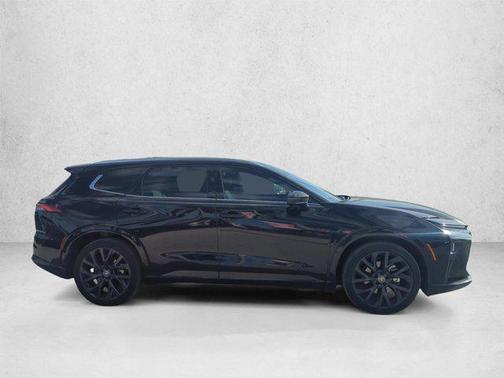 Black 2025 Toyota Crown Signia Limited