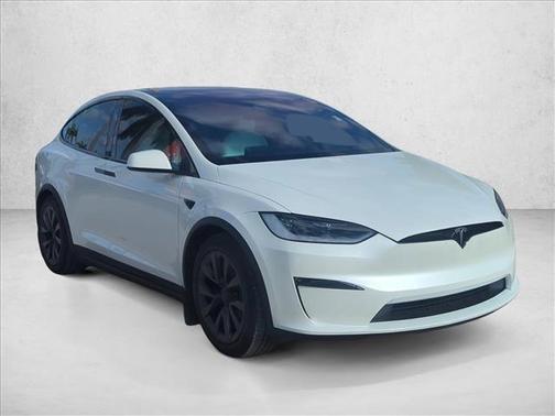 Pearl White Multi-Coat 2024 Tesla Model X Long Range