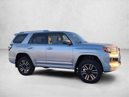 Classic Silver Metallic 2018 Toyota 4Runner Limited