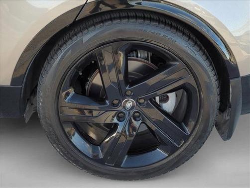 2024 Land Rover Discovery P360 Dynamic SE