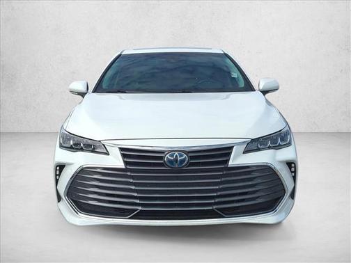 2019 Toyota Avalon Hybrid XLE