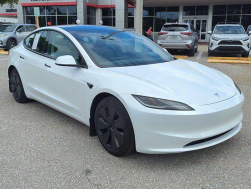 Pearl White Multi-Coat 2024 Tesla Model 3 Long Range