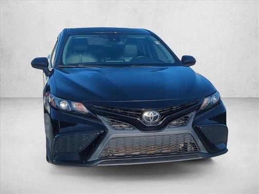 Midnight Black Metallic 2021 Toyota Camry SE