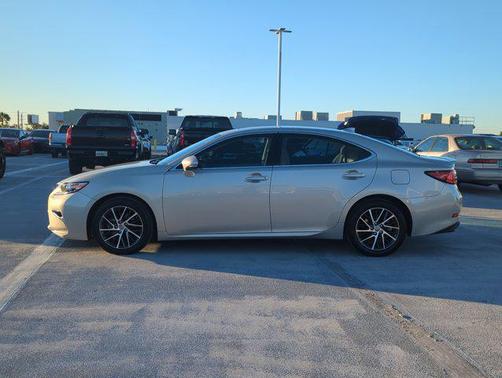 2016 Lexus ES 350 Base