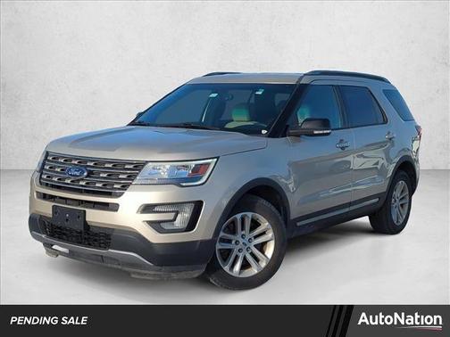 Smoked Quartz Metallic Tinted Clearcoat 2017 Ford Explorer XLT